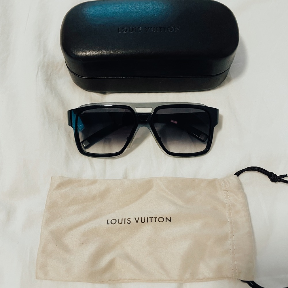 Louis Vuitton sunglasses. Unisex. Great condition